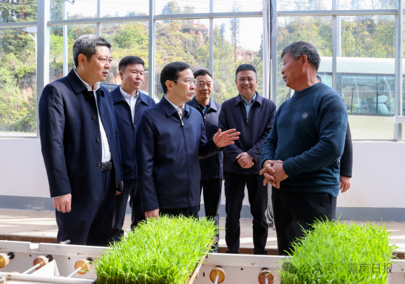 黃喜忠在我區(qū)調(diào)研春耕備耕工作